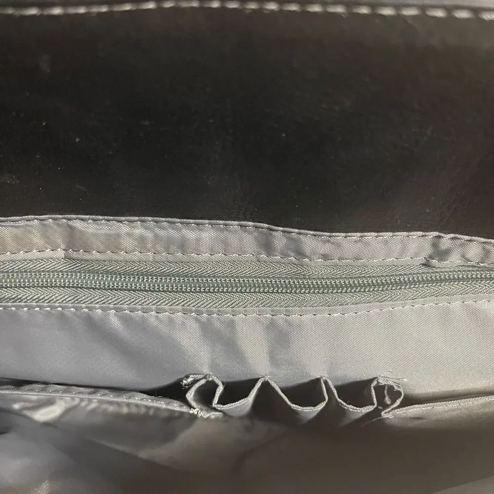 Heritage Columbian Leather black Dual Compartment 16” Portfolio Laptop Bag